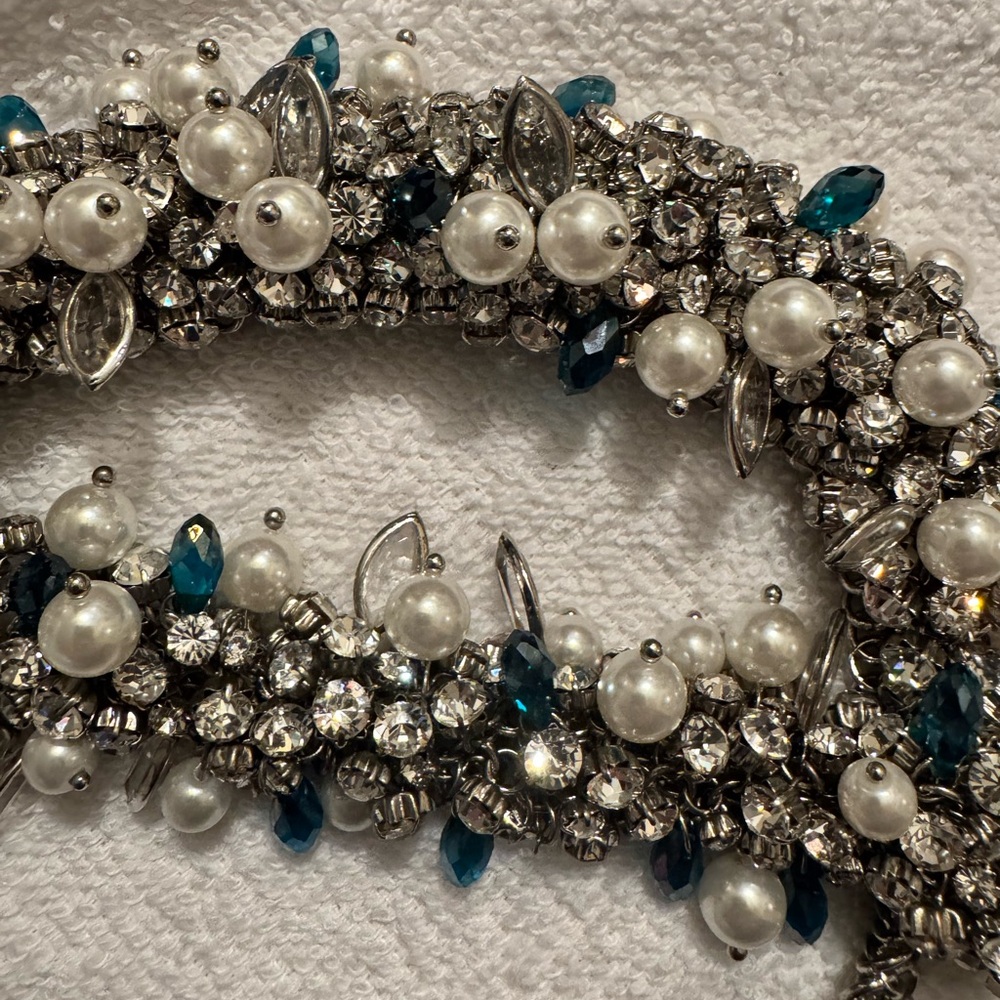 Statement Crystal & Pearl Choker Necklace with Matching Bracelet - Picture 10 of 11